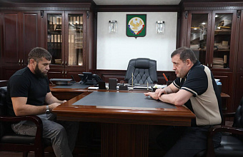 Глава Хасавюрта встретился с участником специальной военной операции