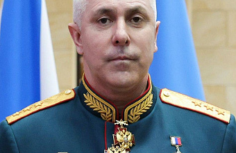 Сергей Меликов поздравил с 52-летием Героя России Рустама Мурадова