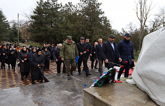 В Буйнакске прошли мероприятия ко Дню Героев Отечества