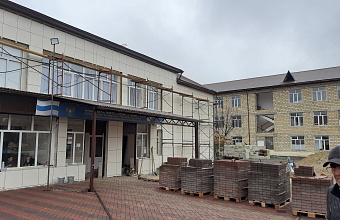 Единороссы проверили ход капремонта в школе №2 Сергокалинского района