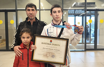 Дагестанский боксер выиграл Первенство Европы