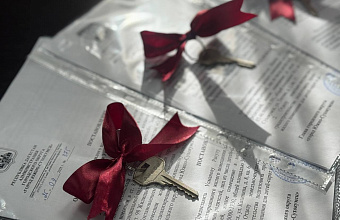 В Южно-Сухокумске прошла церемония вручения ключей от новых квартир детям-сиротам