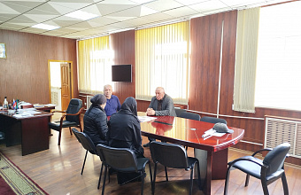 В Курахском районе вручили орден Мужества вдове погибшего героя