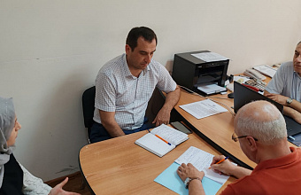 Руководители Государственной жилищной инспекции РД провели личный прием граждан в Кумторкалинском районе