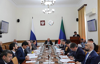 Абдулмуслим Абдулмуслимов поручил усилить контроль за реализацией нацпроектов в Дагестане