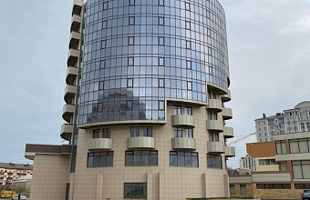 Власти Дагестана за полмиллиарда рублей продают здание гостиницы в центре Махачкалы