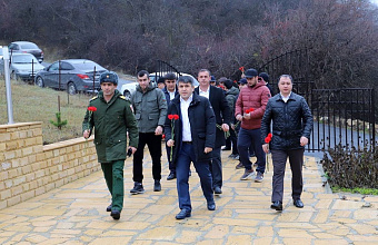 В День Героев Отечества в Табасаранском районе почтили память погибших на СВО земляков