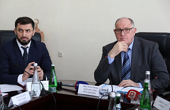 Абдулмуслим Абдулмуслимов провел совещание по вопросу развития Акушинского района