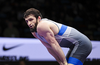 Кадимагомедов победил Найфонова и вышел в финал Чемпионата Европы