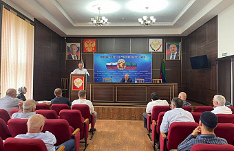 В Казбековском районе усилены меры антитеррористической безопасности к новому учебному году и выборам