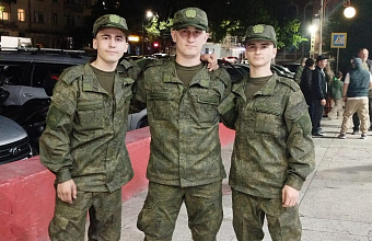 Более 20 новолакских призывников отправились на регулярную службу в армию