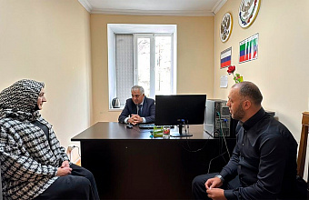 Депутат Абдулмуслим Курбаналиев провел прием граждан в Цунтинском районе