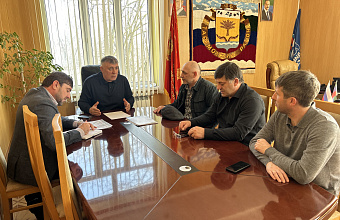 Магомед Шапиев провел выездной прием граждан в Тарумовском районе