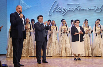 Абдулмуслим Абдулмуслимов поздравил Джамбулата Магомедова с днем рождения