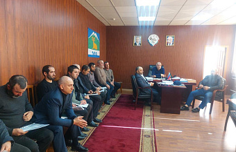 В Курахском районе обсудили вопросы сбора налогов и осеннего призыва