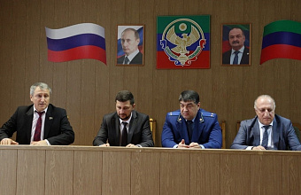 В Магарамкентском районе прошла первая сессия вновь избранного состава Собрания депутатов восьмого созыва