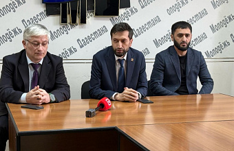 Руководитель Агентства информации и печати РД представил нового главреда газеты «Молодежь Дагестана»