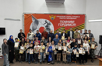 В Махачкале прошел 16-й городской турнир «Папа, мама, я – шахматная семья»