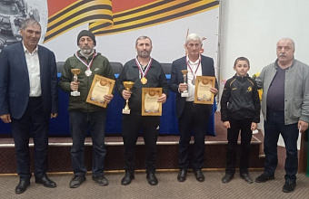 Шашечный турнир в честь 155-летия Ленина провели в Махачкале