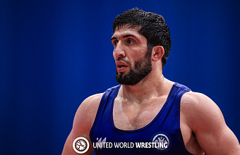 Куруглиев, Усманов и еще 11 дагестанских борцов вступают в борьбу на Чемпионате мира