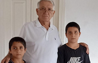 Депутат Имам Яралиев принял участие в акции «Собери ребенка в школу»