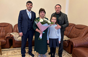 Единороссы Избербаша посетили многодетные семьи к Международному женскому дню