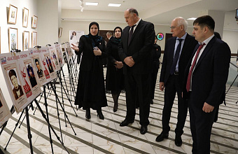 Абдулмуслим Абдулмуслимов посетил выставку «Наследие Героев»