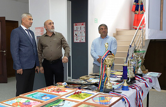 В Кизлярском районе торжественно отметили День учителя