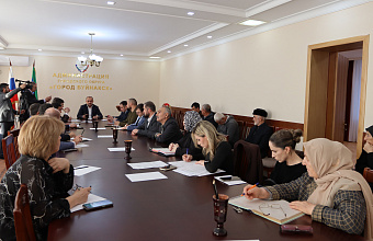 Заседание оперштаба по организации помощи участникам СВО и их семьям прошло в Буйнакске
