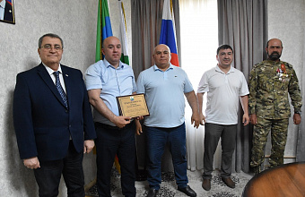 В Дербентском районе наградили организаторов и активных участников празднования 80-летия Победы