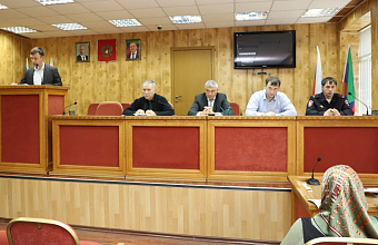 В Кизлярском районе антитеррористическая комиссия подвела итоги работы за 1 квартал