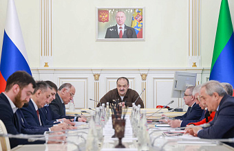 Сергей Меликов поручил организовать современные контейнерные площадки во всех городах и районах Дагестана