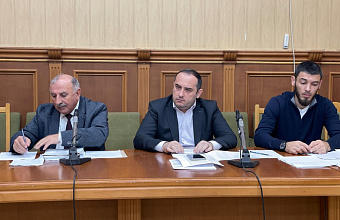 Актуальные вопросы Каякентского района: от бюджета до участия в федеральных программах