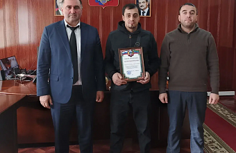 Глава Хивского района встретился с участником СВО