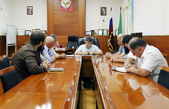 Около 40 человек обратились к главе Табасаранского района в ходе приема граждан