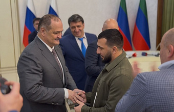 Ветерану СВО Артуру Калаеву передали новый автомобиль «Москвич»