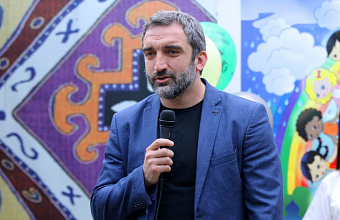 «Пусть всегда будет солнце»: благотворительный праздник организовали для особенных детей, сирот и детей участников СВО