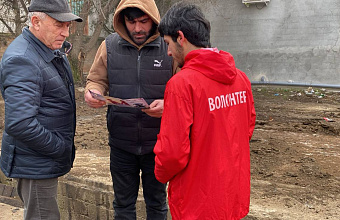 Волонтеры Хасавюрта продолжают информировать о льготах и службе по контракту для участников СВО и их семей