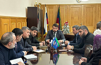 Глава города Избербаша Расул Бакаев провел прием граждан