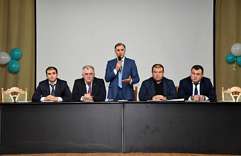 Депутаты НС РД провели «Разговоры о важном» в Махачкалинском финансово-экономическом колледже