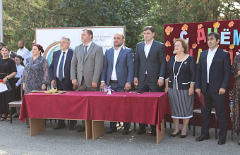 Буйнакск отметил День знаний: Первый звонок прозвенел для почти тысячи первоклассников