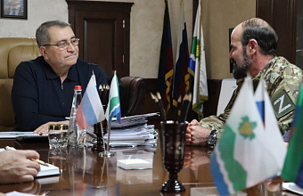 Мавсум Рагимов провел встречу с участником СВО Валидом Амировым