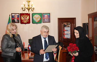 Зарема Бутаева посетила Ахвахский район с рабочим визитом