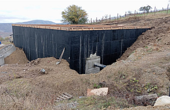 В райцентре Казбековского района для водоснабжения села смонтирован новый резервуар-отстойник