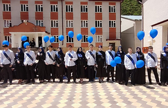 Последний звонок прозвенел в школах Тляратинского района