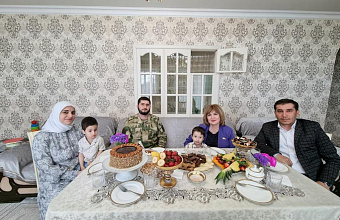 Депутаты «Единой России» посетили семью участника СВО в Международный день семьи