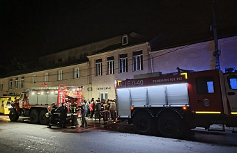 Устанавливаются причины крупного пожара на хлебозаводе в Махачкале