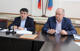 В Табасаранском районе рассмотрели вопросы повышения качества услуг по сбору и вывозу ТКО