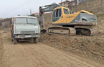 В Дахадаевском районе продолжается благоустройство одной из улиц села Уркараха