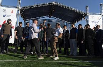 Силач Омар Ханапиев установил мировой рекорд в Кизляре